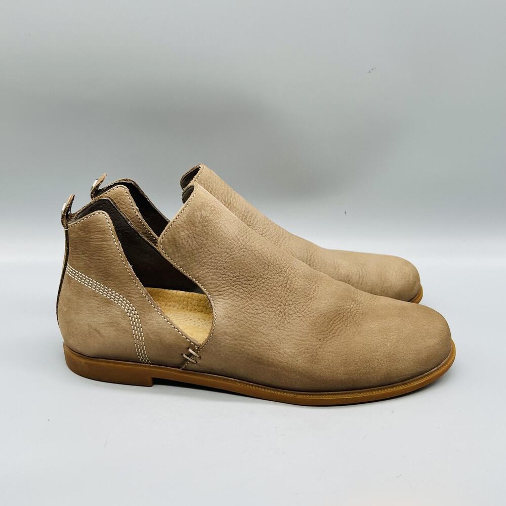 Kodiak Boots Womens 9 Beige Leather Low Rider V Cut Ankle Flat Slip Resistant